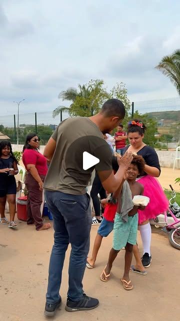 Foto da matéria: Dia das Crianças no bairro dos Minérios leva alegria, presentes e saúde bucal à comunidade